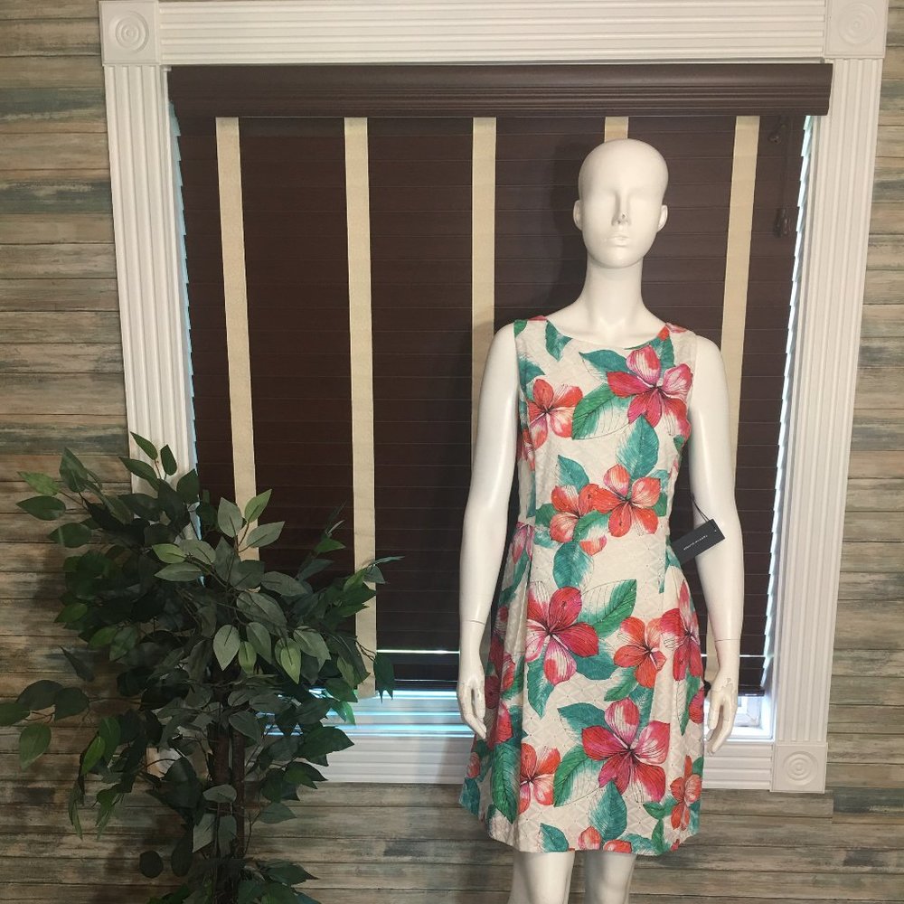 Tommy Hilfiger sleeveless Floral dress size 2 & 12
